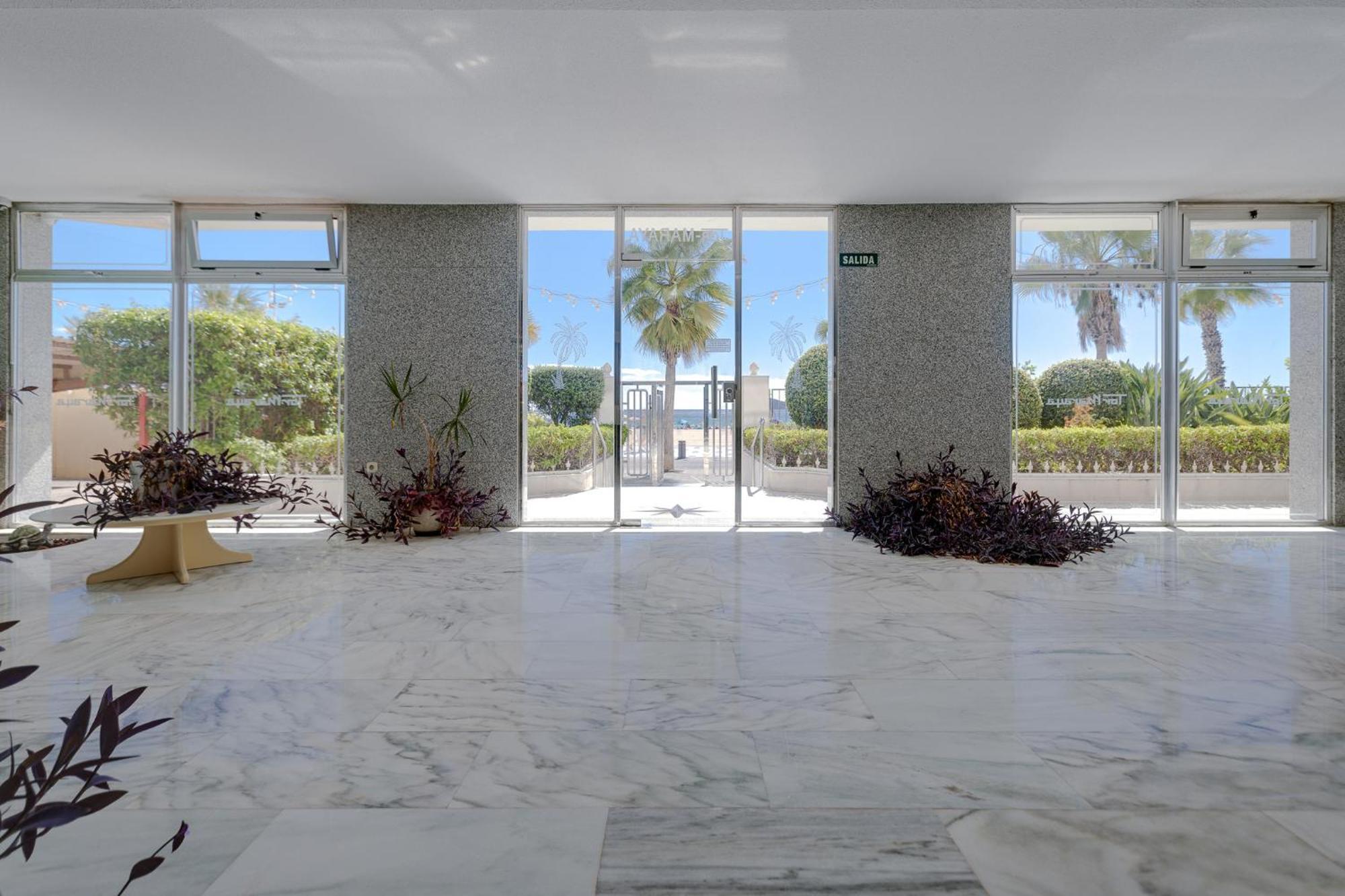 Frontline Panorama Penthouse Tormaraya Levante بينايدورم المظهر الخارجي الصورة